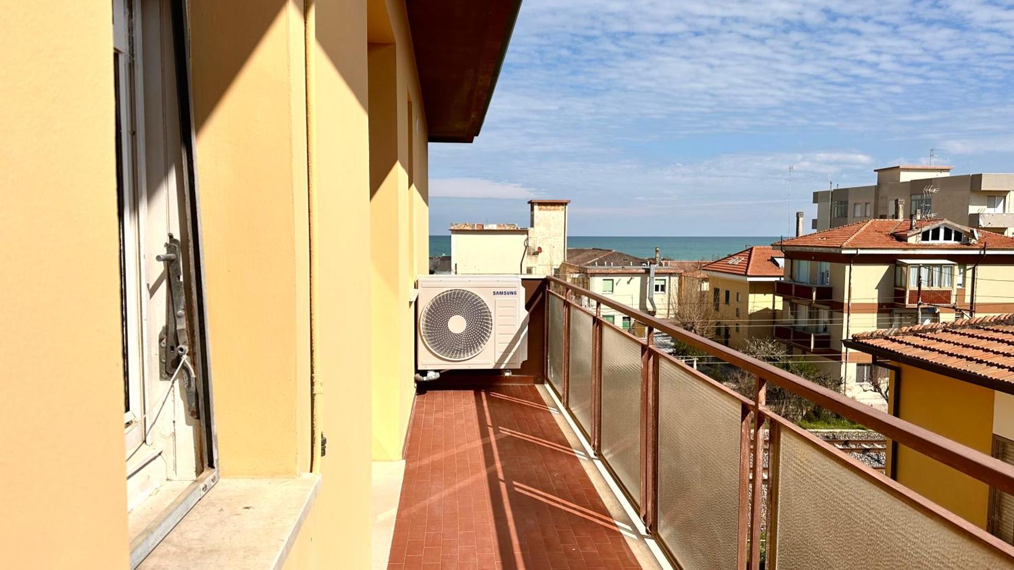 Se041 - Senigallia, Quadrilocale Accessoriato A 150Mt Dal Mare 외부 사진
